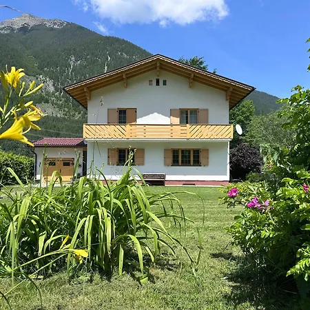Chalet Villa Alpen Lodge Zugspitze Semesterbostad