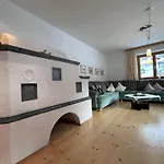 Chalet Villa Alpen Lodge Zugspitze * Bichlbach