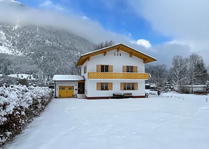 Chalet Villa Alpen Lodge Zugspitze 펜션 *